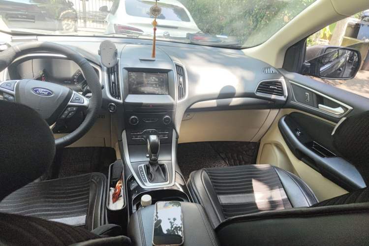 Used Ford Edge 2016 EcoBoost 245 Two-Wheel-Drive Titanium 5-Seater Headliner