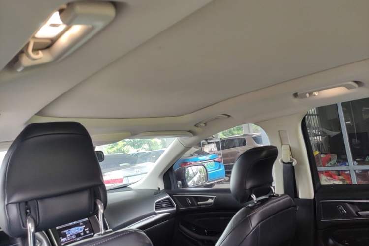 Used Ford Edge 2016 EcoBoost 245 Four-Wheel Drive Titanium Edition 7-Seater Headliner