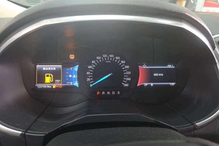 Used Ford Edge 2016 EcoBoost 245 Four-Wheel Drive Titanium Edition 7-Seater Instrument Cluster