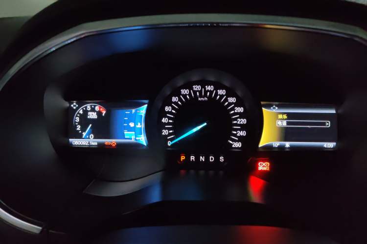 Used Ford Edge 2016 EcoBoost 245 Two-Wheel-Drive Titanium 7-Seater Instrument Cluster