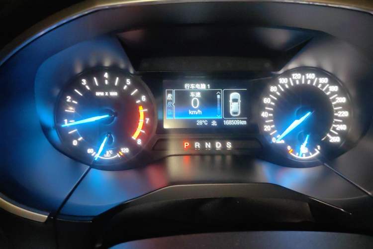 Used Ford Edge 2016 EcoBoost 245 Two-Wheel-Drive Titanium 5-Seater Instrument Cluster