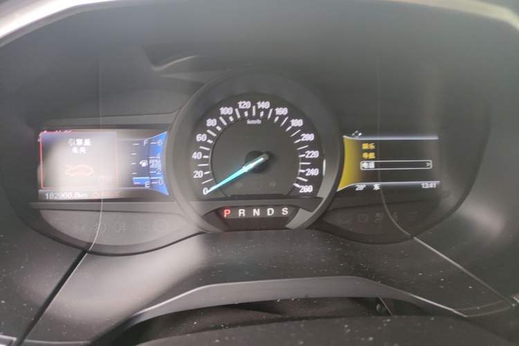 Used Ford Edge 2016 EcoBoost 245 Four-Wheel Drive Titanium Edition 7-Seater Instrument Cluster