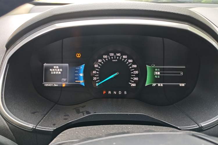 Used Ford Edge 2016 EcoBoost 245 Four-Wheel Drive Titanium Edition 7-Seater Instrument Cluster