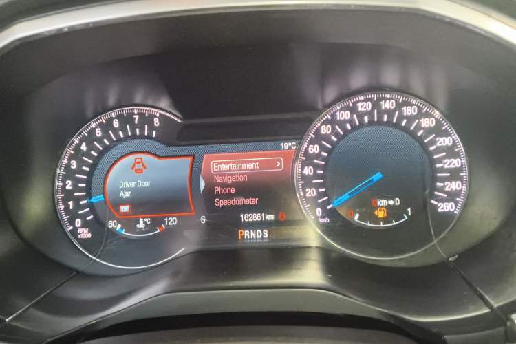 Used Ford Edge 2016 EcoBoost 245 Four-Wheel Drive Titanium 7-Seater Instrument Cluster