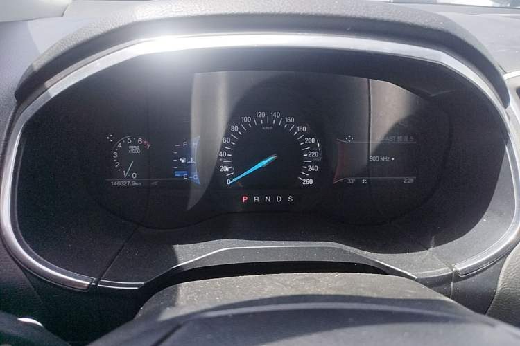 Used Ford Edge 2016 EcoBoost 245 Two-Wheel-Drive Titanium 7-Seater Instrument Cluster