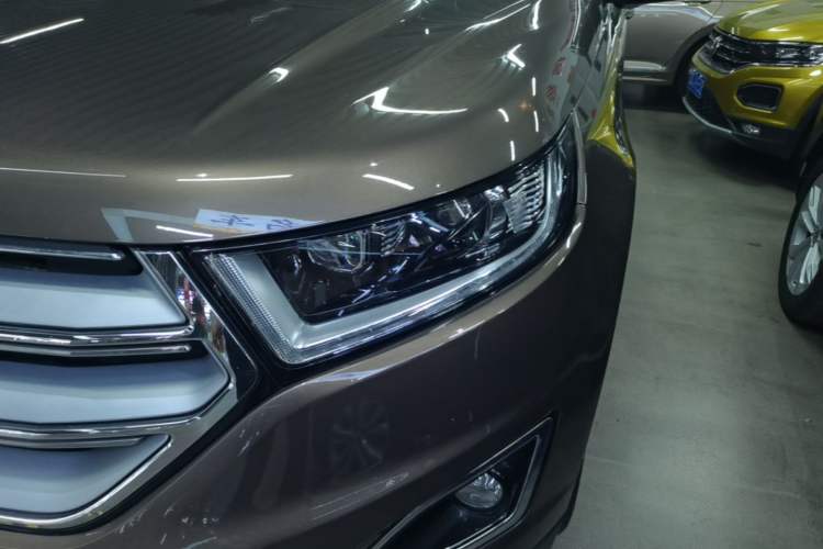 Used Ford Edge 2016 EcoBoost 245 Four-Wheel Drive Titanium Edition 7-Seater Left Front Headlight