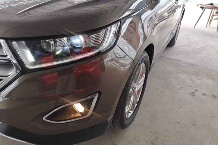 Used Ford Edge 2016 EcoBoost 245 Two-Wheel-Drive Titanium 7-Seater Left Front Headlight