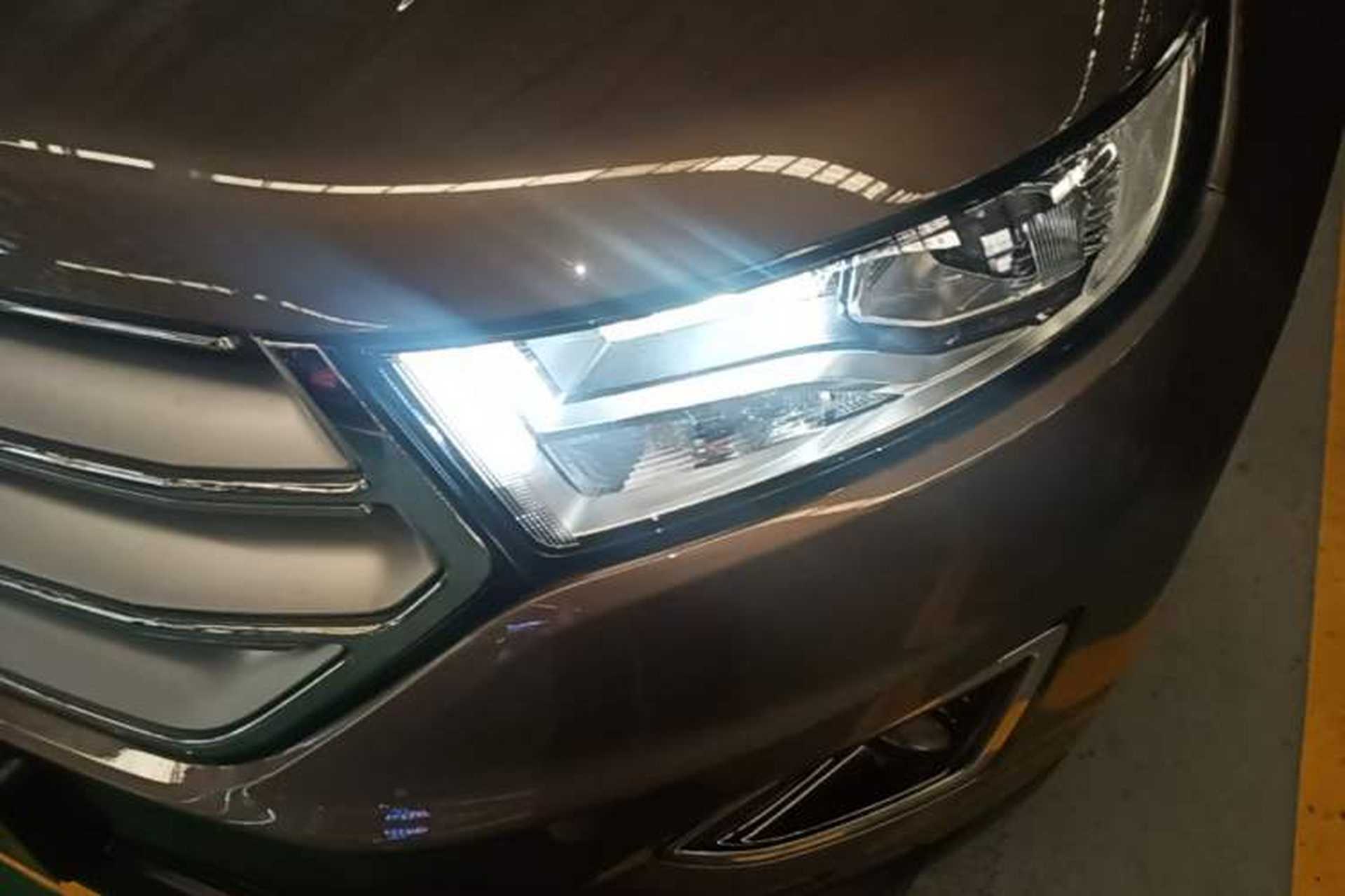 Used Ford Edge 2016 EcoBoost 245 Two-Wheel-Drive Titanium 5-Seater Left Front Headlight