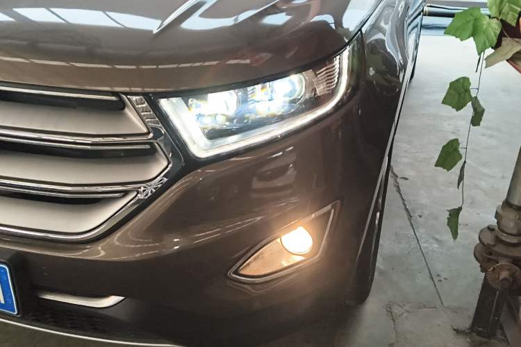 Used Ford Edge 2016 EcoBoost 245 Four-Wheel Drive Titanium 7-Seater Left Front Headlight