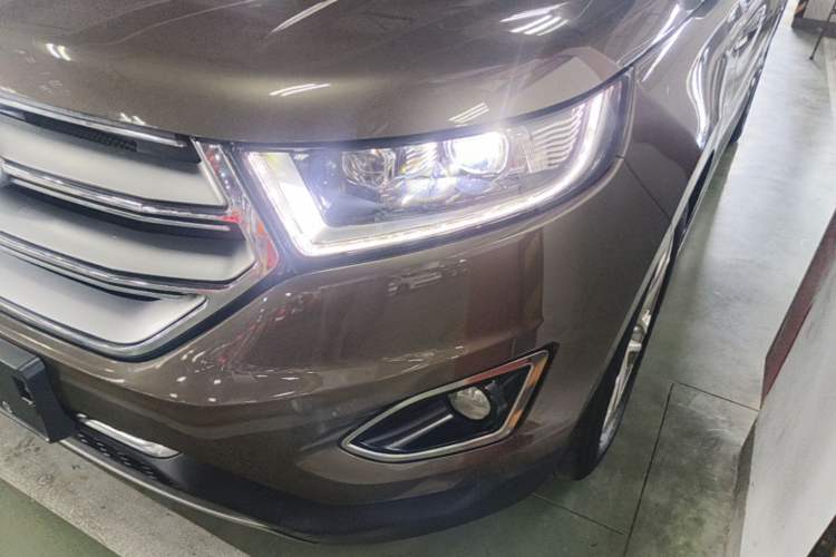 Used Ford Edge 2016 EcoBoost 245 Two-Wheel-Drive Titanium 7-Seater Left Front Headlight