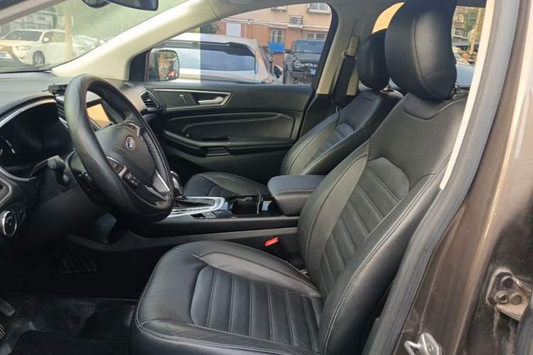 Used Ford Edge 2016 EcoBoost 245 Two-Wheel-Drive Titanium 7-Seater Left Front Seat