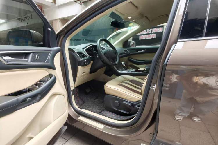 Used Ford Edge 2016 EcoBoost 245 Two-Wheel-Drive Titanium 5-Seater Left Front Seat