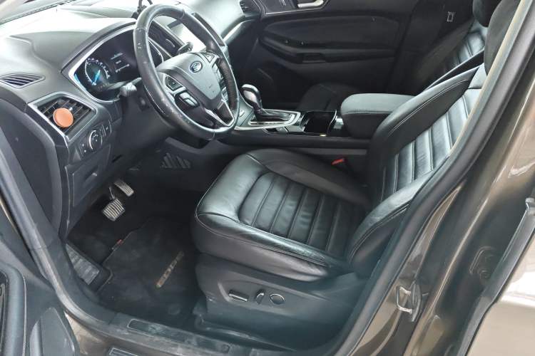 Used Ford Edge 2016 EcoBoost 245 Two-Wheel-Drive Titanium 7-Seater Left Front Seat
