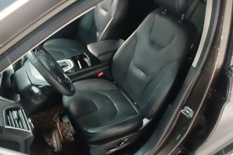 Used Ford Edge 2016 EcoBoost 245 Four-Wheel Drive Titanium 7-Seater Left Front Seat