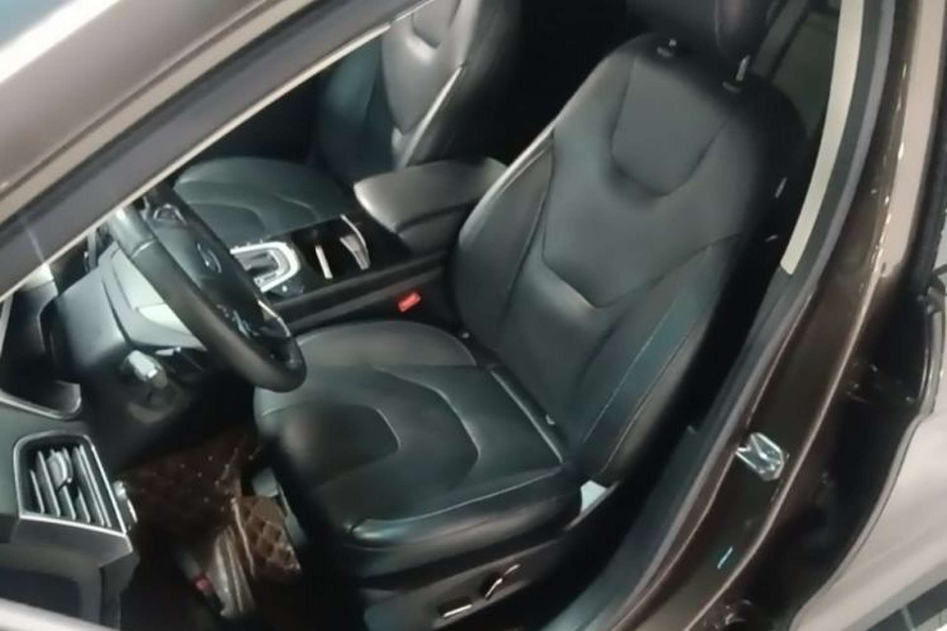 Used Ford Edge 2016 EcoBoost 245 Four-Wheel Drive Titanium 7-Seater Left Front Seat