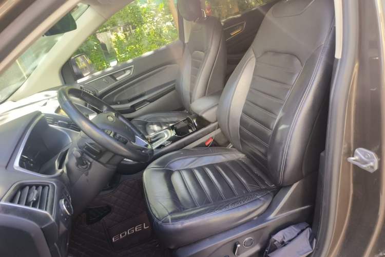 Used Ford Edge 2016 EcoBoost 245 Two-Wheel-Drive Titanium 7-Seater Left Front Seat