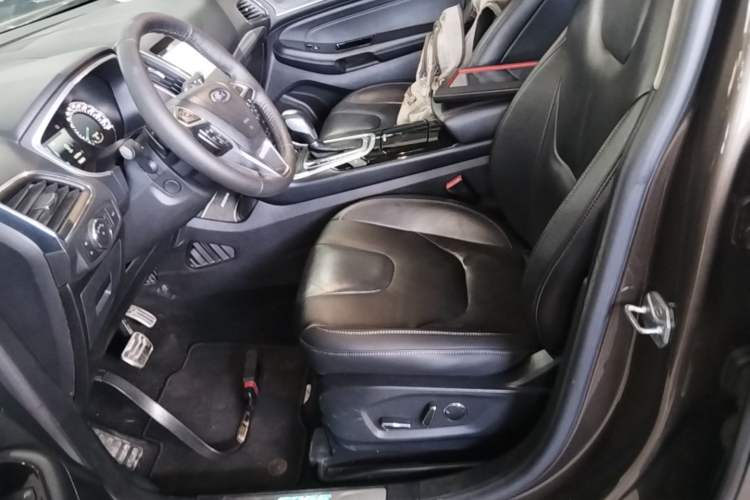 Used Ford Edge 2016 EcoBoost 245 Four-Wheel Drive Titanium 7-Seater Left Front Seat