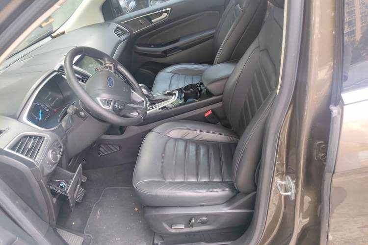 Used Ford Edge 2016 EcoBoost 245 Two-Wheel-Drive Titanium 7-Seater Left Front Seat