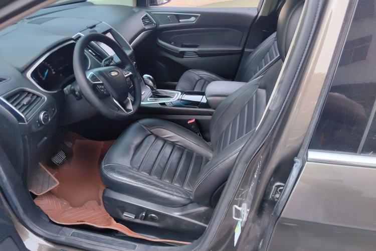 Used Ford Edge 2016 EcoBoost 245 Two-Wheel-Drive Titanium 7-Seater Left Front Seat
