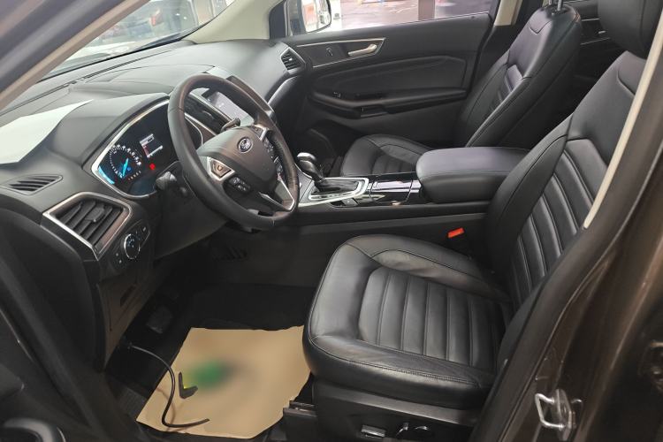 Used Ford Edge 2016 EcoBoost 245 Two-Wheel-Drive Titanium 7-Seater Left Front Seat