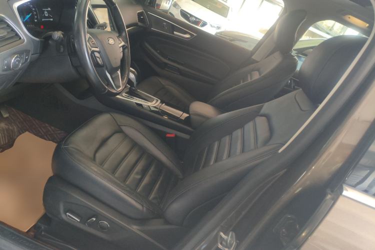 Used Ford Edge 2016 EcoBoost 245 Four-Wheel Drive Titanium Edition 7-Seater Left Front Seat