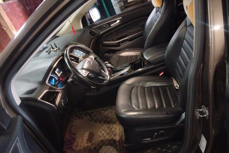 Used Ford Edge 2016 EcoBoost 245 Two-Wheel-Drive Titanium 7-Seater Left Front Seat