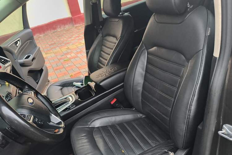 Used Ford Edge 2016 EcoBoost 245 Four-Wheel Drive Titanium Edition 7-Seater Left Front Seat