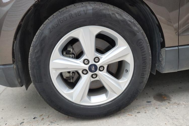 Used Ford Edge 2016 EcoBoost 245 Two-Wheel-Drive Titanium 5-Seater Left Front Wheel Hub