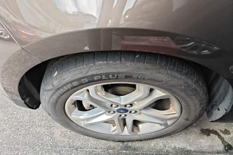 Used Ford Edge 2016 EcoBoost 245 Two-Wheel-Drive Titanium 7-Seater Left Front Wheel Hub