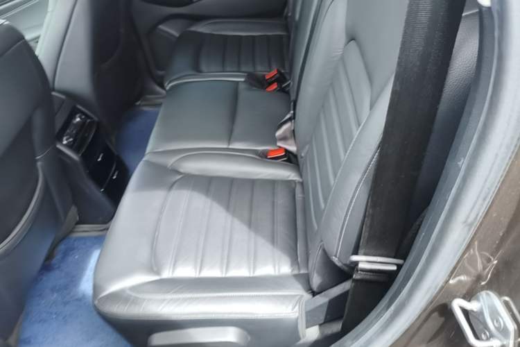 Used Ford Edge 2016 EcoBoost 245 Two-Wheel-Drive Titanium 7-Seater Left Rear Seat