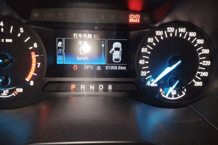 Used Ford Edge 2016 EcoBoost 245 Two-Wheel-Drive Titanium 5-Seater Odometer Close Up