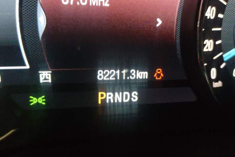 Used Ford Edge 2016 EcoBoost 245 Four-Wheel Drive Titanium 7-Seater Odometer Close Up