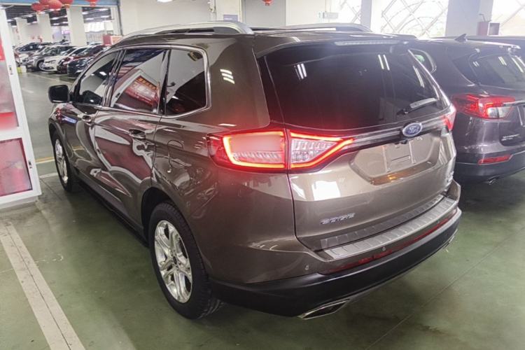 Used Ford Edge 2016 EcoBoost 245 Two-Wheel-Drive Titanium 7-Seater Rear Left 45 Deg