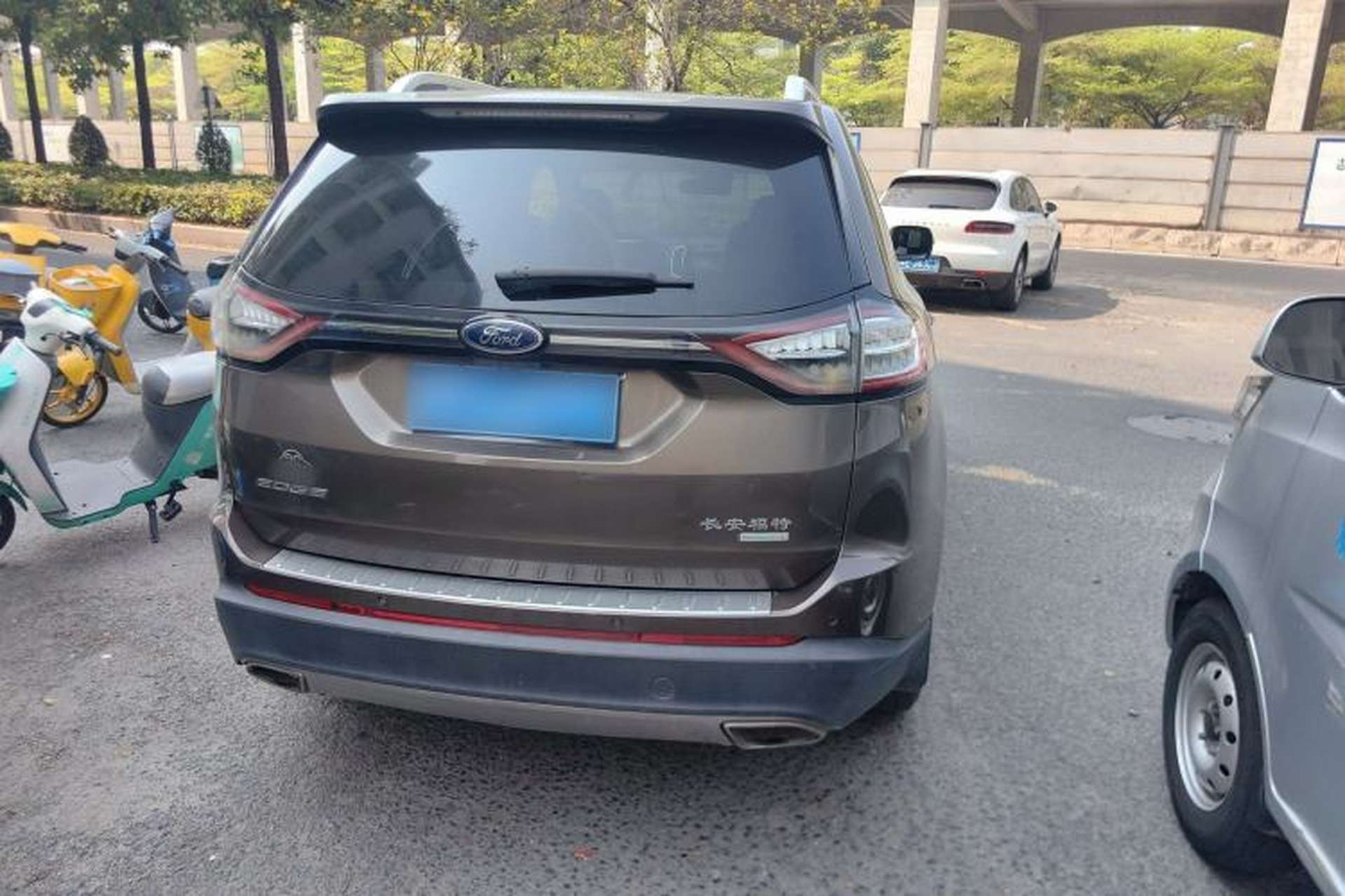 Used Ford Edge 2016 EcoBoost 245 Two-Wheel-Drive Titanium 7-Seater Rear