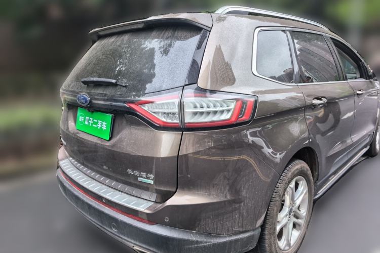 Used Ford Edge 2016 EcoBoost 245 Two-Wheel-Drive Titanium 7-Seater Rear Right 45 Deg