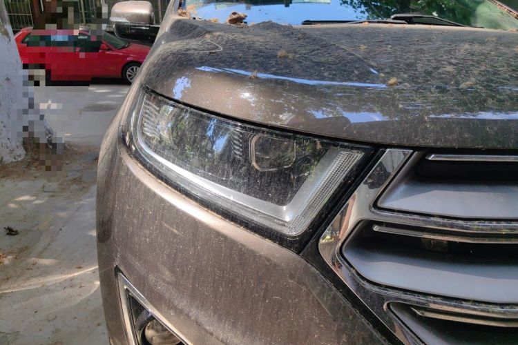 Used Ford Edge 2016 EcoBoost 245 Two-Wheel-Drive Titanium 7-Seater Right Front Headlight