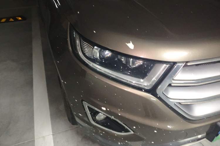 Used Ford Edge 2016 EcoBoost 245 Four-Wheel Drive Titanium Edition 7-Seater Right Front Headlight