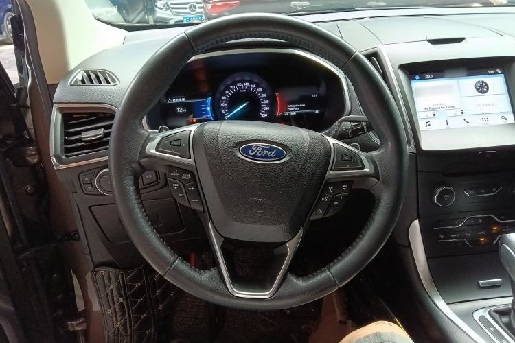 Used Ford Edge 2016 EcoBoost 245 Two-Wheel-Drive Titanium 7-Seater Steering Wheel