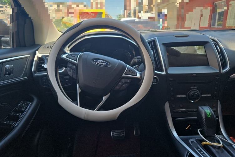 Used Ford Edge 2016 EcoBoost 245 Four-Wheel Drive Titanium Edition 7-Seater Steering Wheel