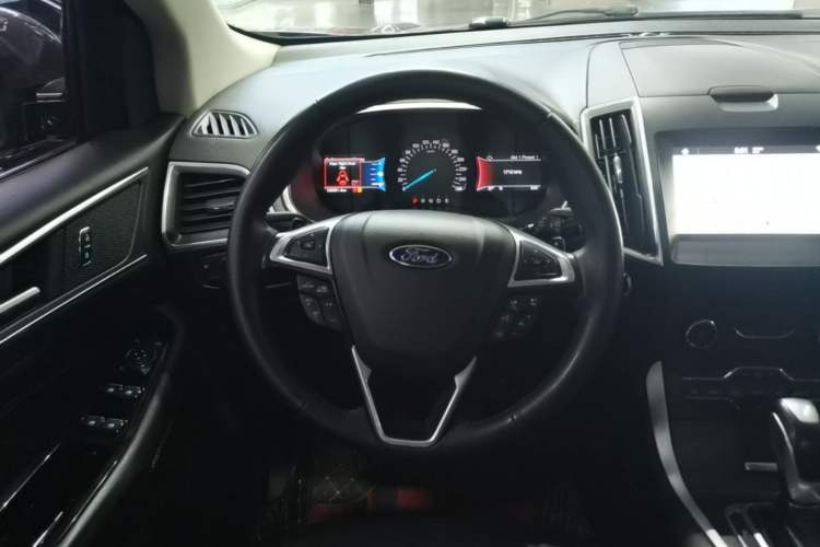 Used Ford Edge 2016 EcoBoost 245 Four-Wheel Drive Titanium Edition 7-Seater Steering Wheel