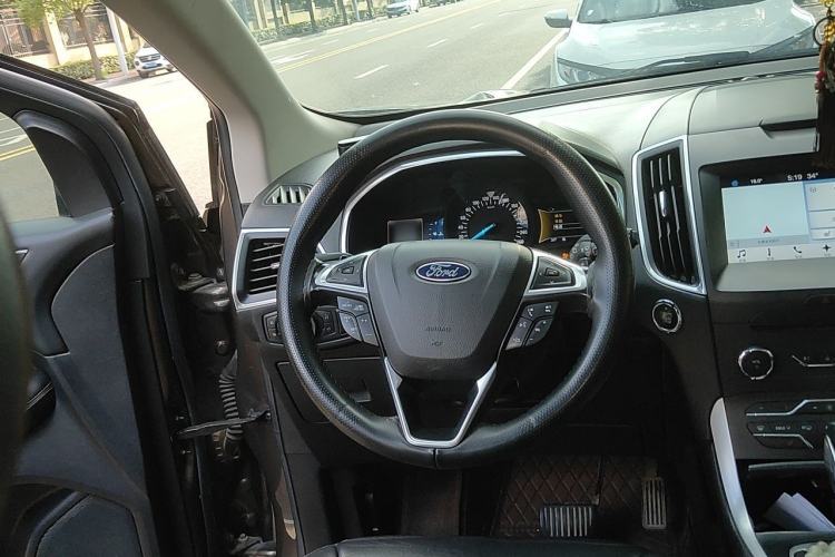 Used Ford Edge 2016 EcoBoost 245 Four-Wheel Drive Titanium Edition 7-Seater Steering Wheel