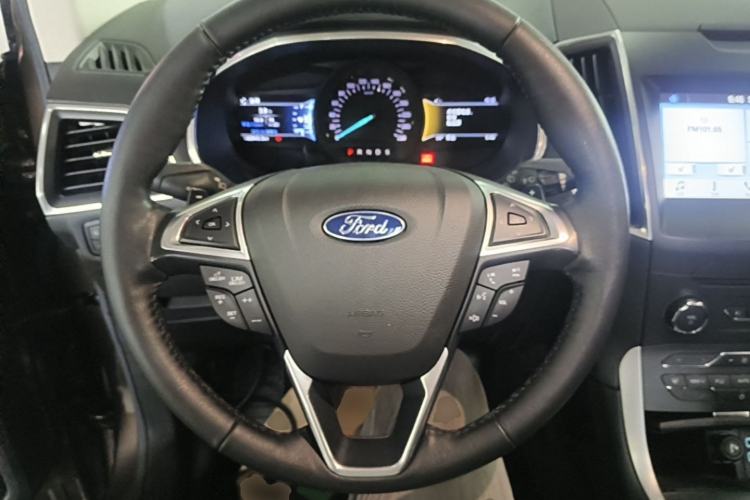 Used Ford Edge 2016 EcoBoost 245 Two-Wheel-Drive Titanium 7-Seater Steering Wheel