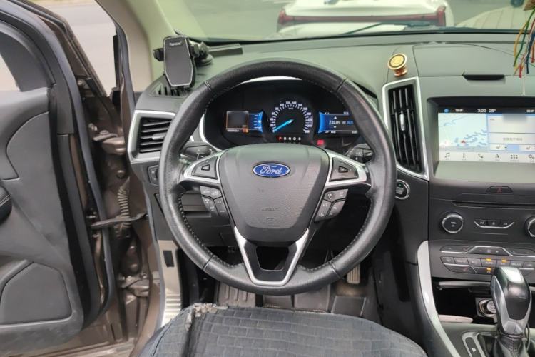 Used Ford Edge 2016 EcoBoost 245 Four-Wheel Drive Titanium Edition 7-Seater Steering Wheel