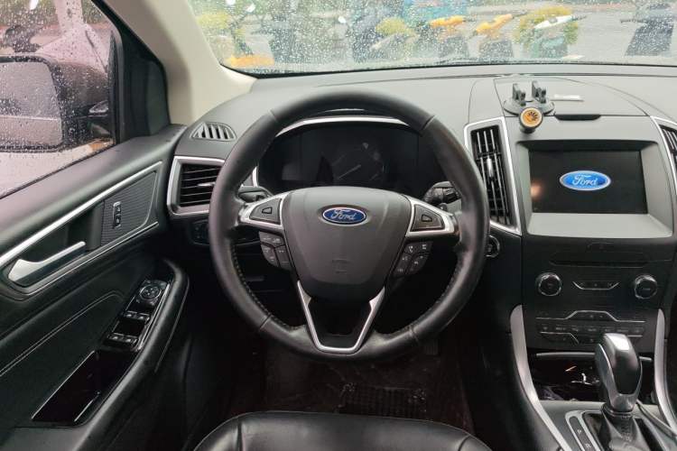 Used Ford Edge 2016 EcoBoost 245 Four-Wheel Drive Titanium Edition 7-Seater Steering Wheel