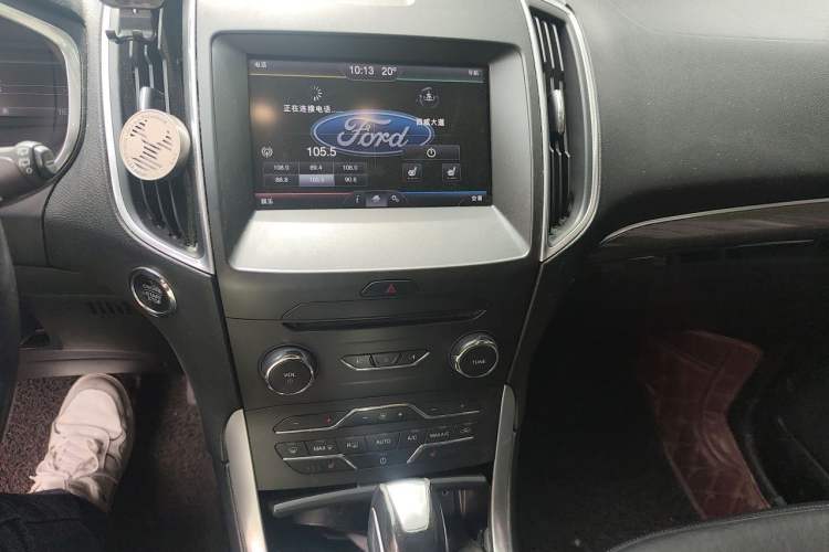 Used Ford Edge 2016 EcoBoost 245 Four-Wheel Drive Titanium Edition 7-Seater Audio And AC Panel