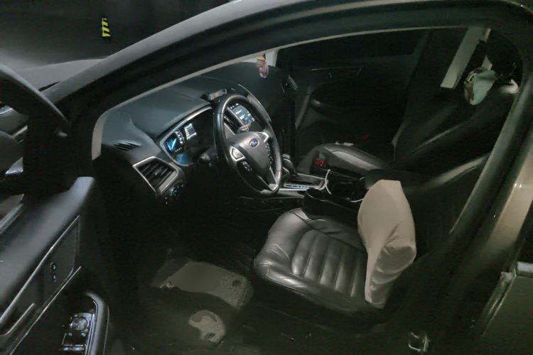 Used Ford Edge 2016 EcoBoost 245 Two-Wheel-Drive Titanium 7-Seater Driver Seat