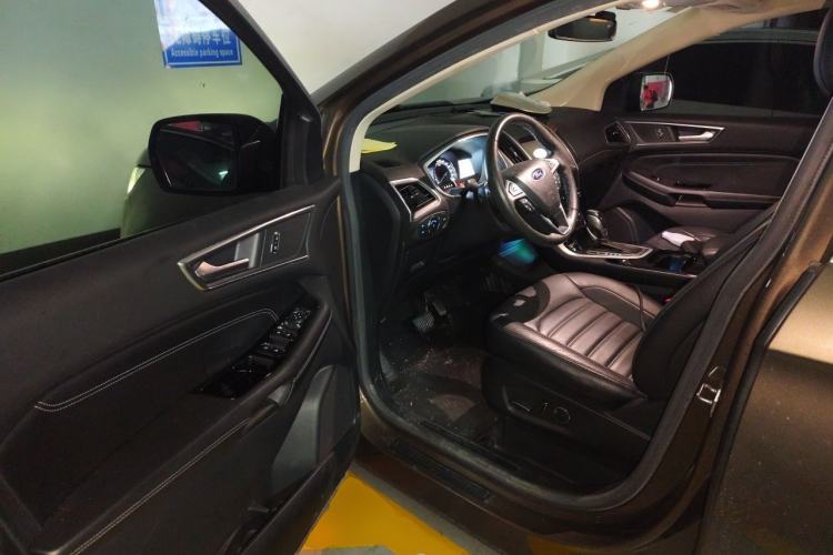 Used Ford Edge 2016 EcoBoost 245 Two-Wheel-Drive Titanium 7-Seater Driver Seat