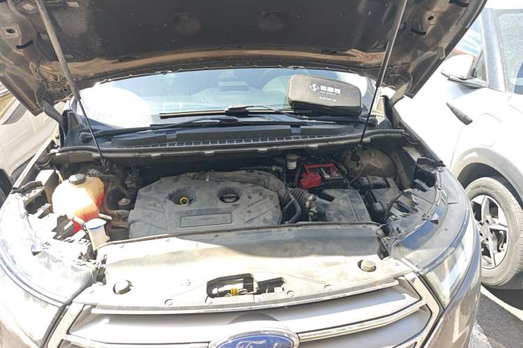 Used Ford Edge 2016 EcoBoost 245 Two-Wheel-Drive Titanium 7-Seater Engine Bay