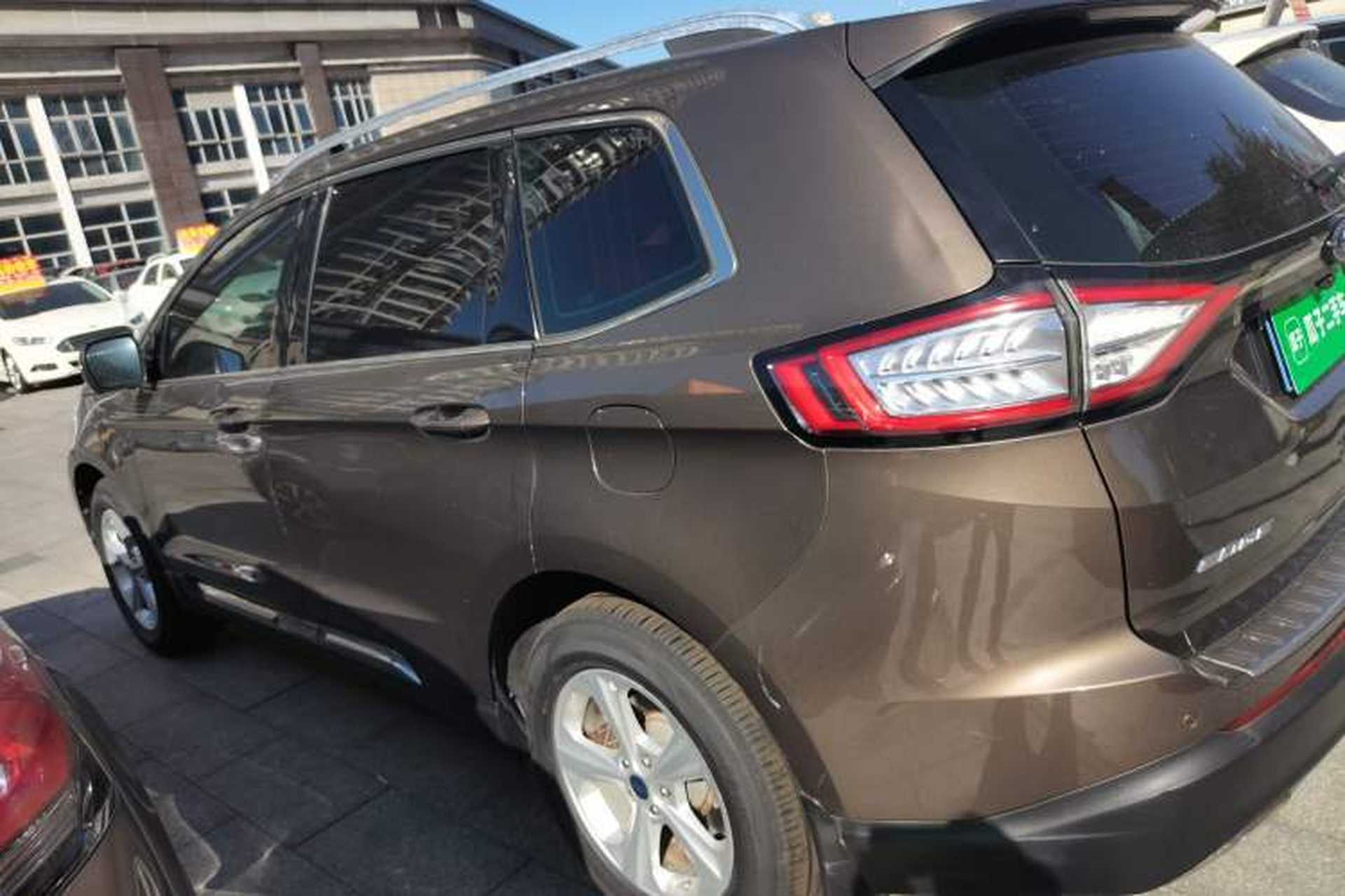 Used Ford Edge 2016 EcoBoost 245 Two-Wheel-Drive Titanium 5-Seater Exterior 3