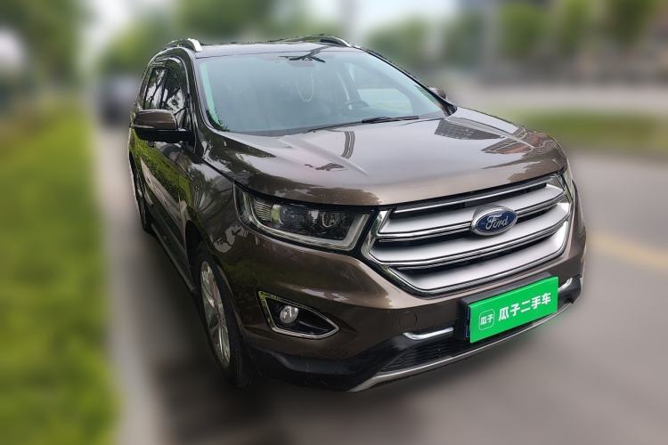 Used Ford Edge 2016 EcoBoost 245 Four-Wheel Drive Titanium Edition 7-Seater Front Right 45 Deg